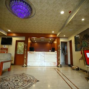 Metro Grand Hotel